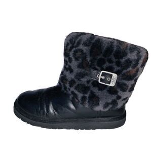 Ugg Australia Ellee Animal size 6